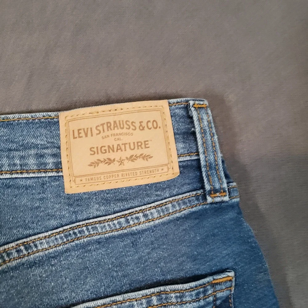 Levi Strauss Signature Slim Jeans Mens 32x30 Blue Medium Wash Stretch Denim